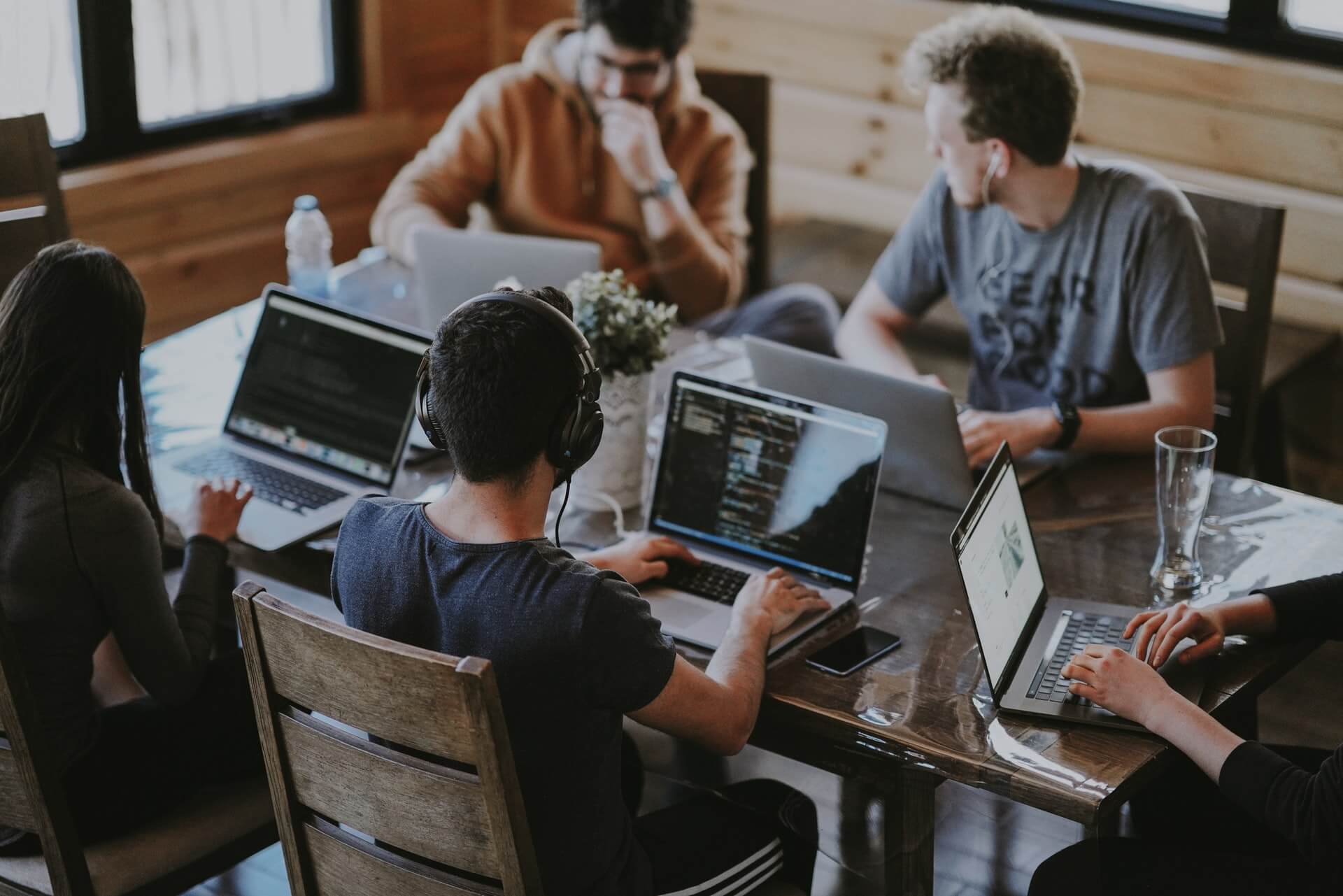 Launching a tech startup? Avoid common pitfalls with our end-to-end resource packages